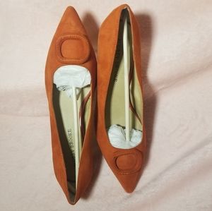 Audrey Brooke Orange suede pointy toe kitten heel with matching square ornament